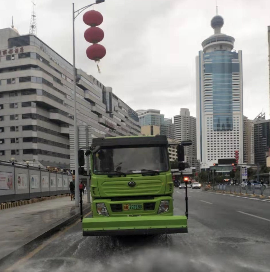 羅湖區(qū)南湖項(xiàng)目道路清潔